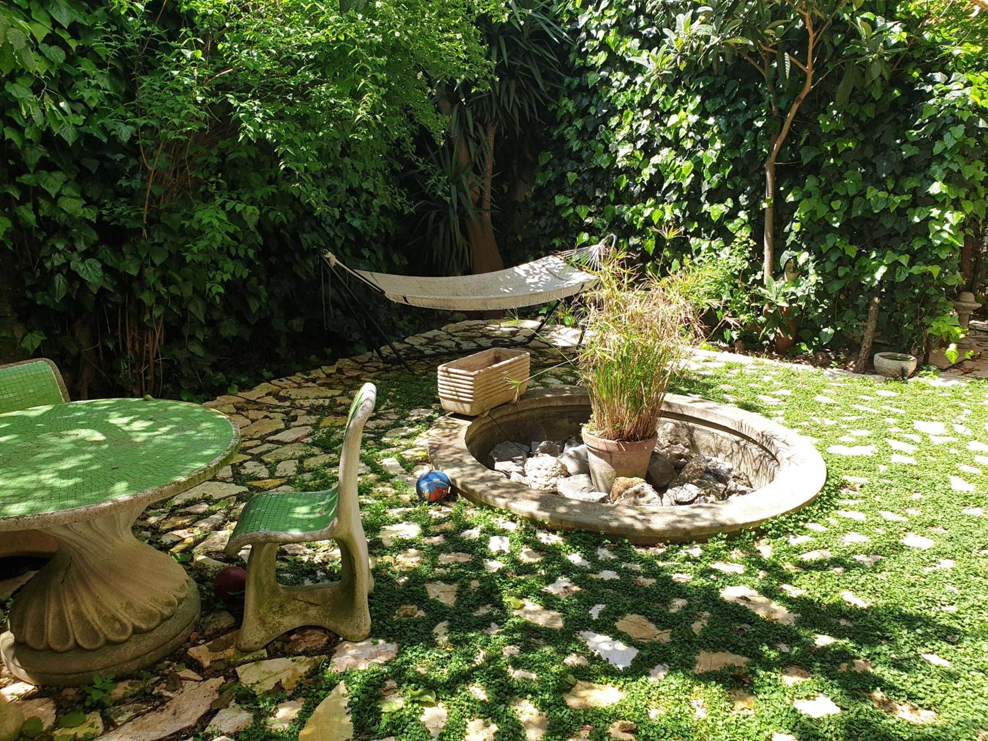 Vatican Fairytale Garden Рим Екстер'єр фото